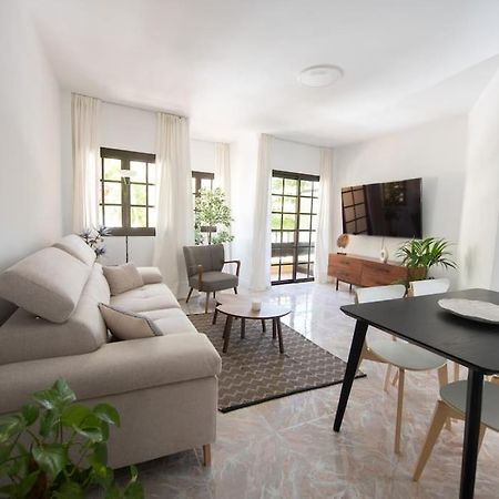 Comfortable Centric Apartment Steps From The Beach Ґран-Тарахаль Екстер'єр фото